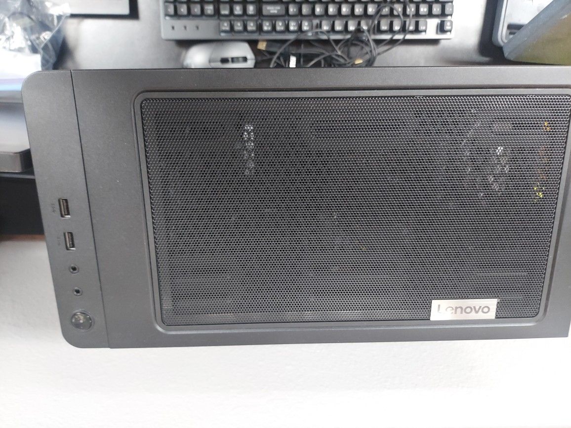 Lenovo Legion Tower 5 26iOB6 Gaming System
