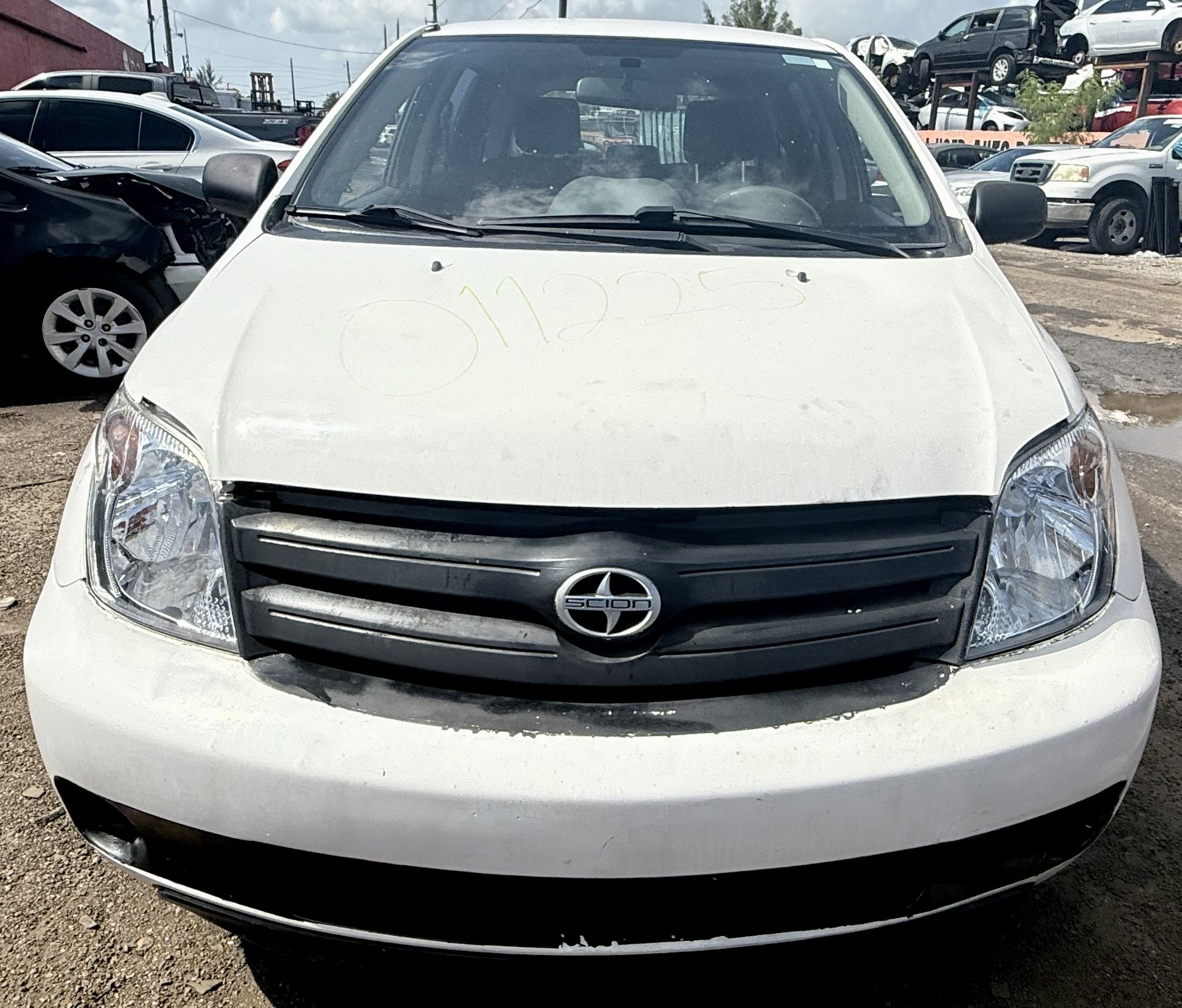 TOYOTA SCION XA 2005 - FOR PARTS/SOLAMENTE POR PARTES