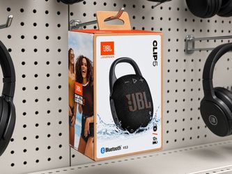 JBL Clip 5 Ultra-Portable Waterproof Bluetooth Speaker Redesigned Carabiner Clip 7W RMS Pro Sound Auracast Multi-Speaker Pairing IP67 Dustproof Outdoo