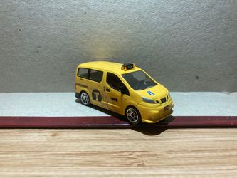 Realtoy/Daron Loose / NYC Taxi Nissan NV200