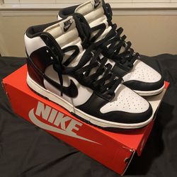 Nike Dunk High Panda 
