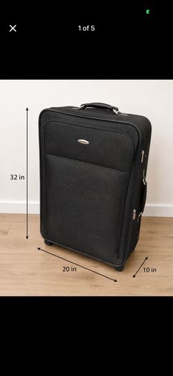 Samsonite extra large suitcase 32in