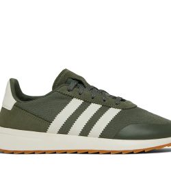 Women’s Adidas Flash Back Size 8