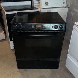 GE profile glass top slide in stove electric very good condition