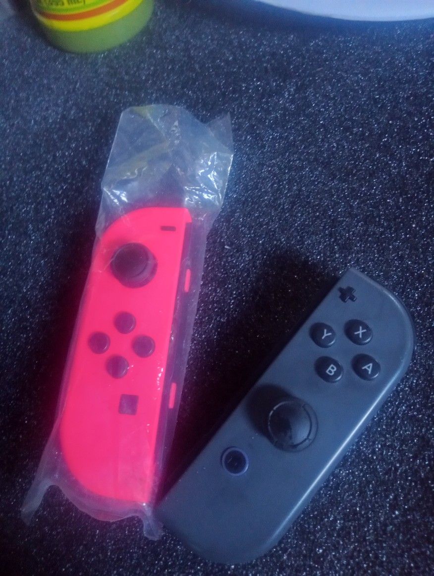2 Wireless Nintendo Switch Controllers