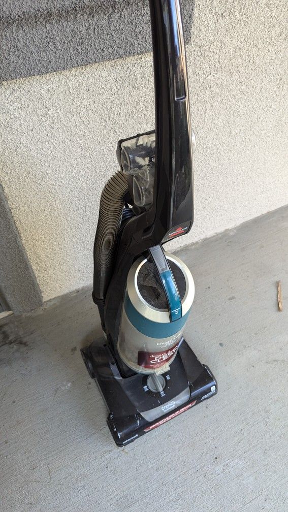 Bissell Upright Vacuum 