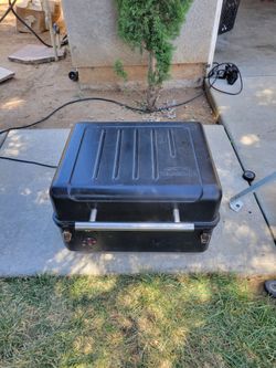 TRAEGER RANGER Wood Pellet Grill.