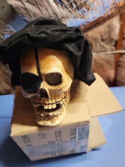 Pirate Skull Decorative Figurine