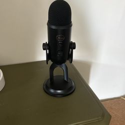 Blue Yeti USB Microphone