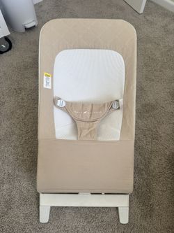 LIKE NEW Baby Delight Bouncer
