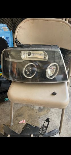 04-08 ford f150 headlights good condition