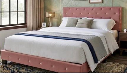 Brand new king size bed pink