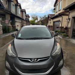 Hyundai Elantra 2013 