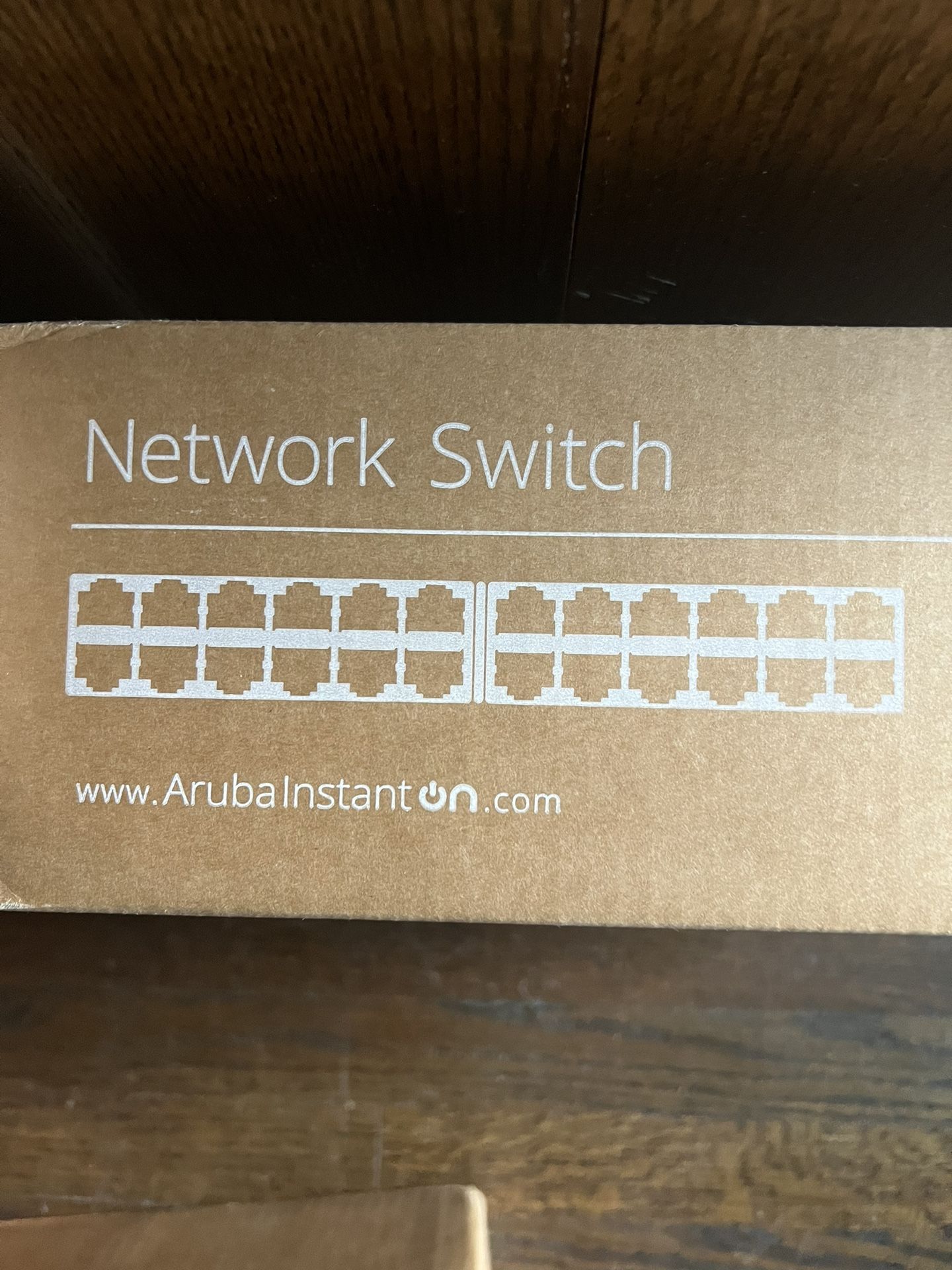 HPE Networking Instant On Switch 8p Gigabit CL4 PoE 2p SFP 124W 1930 -BRAND NEW