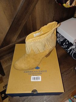 AMERICAN EAGLE BOOTS