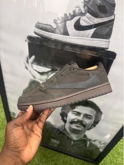 Velvet brown Travis Scott 1s