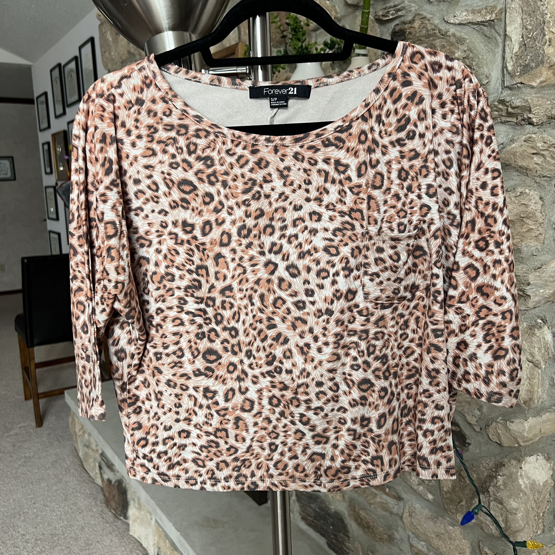 Forever 21 Leopard Women's Crop Top