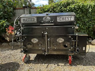 2 BBQs in 1-  Smoker/ Santa Maria Hybrid