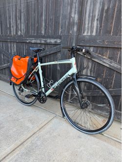 Specialized Sirrus 3.0 Bicycle