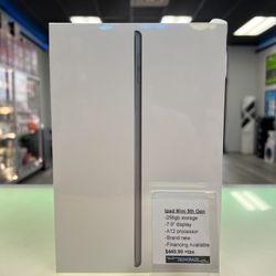 Apple iPad Mini 5th Generation - 256 GB Space Gray - **BRAND NEW**