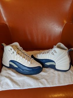 Jordan retro 12 French Blue