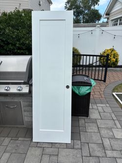Solid wood shaker door  24 inch