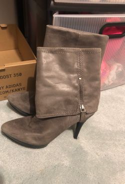 Nine West woman’s boot heel size 8
