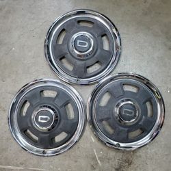 Datsun 240z Series 1 17 Tab Original OEM Hubcaps