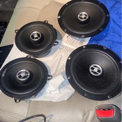 2 Focal Speakers 6.5 And 2 Focal 5.25