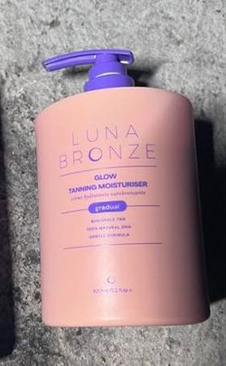 Luna Bronze Glow Tanning Moisturiser