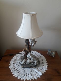 Table lamp