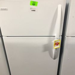 Frigidaire Top Freezer Refrigerator 62