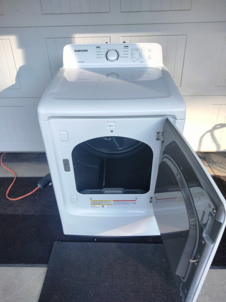 New GE Scratch And Dent, Super Capacity Electric Dryer 