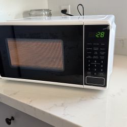 Microwave Brand New 