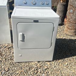 Maytag Gas Dryer excellent condition
