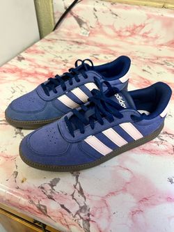 Adidas (Size 5.5)