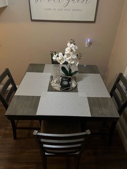 Square Dining Table with 4 Chairs