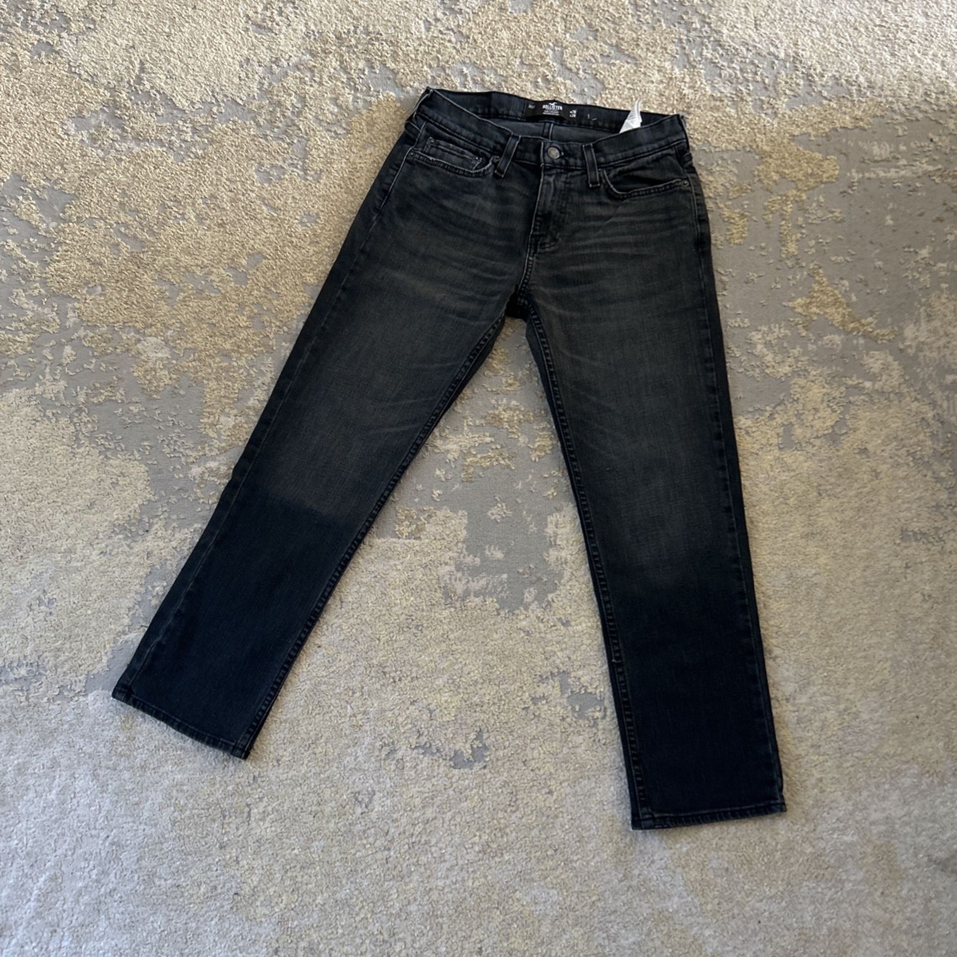 BRAND NEW HOLLISTER SLIM STRAIGHT JEANS