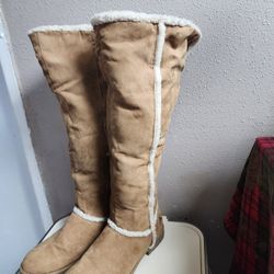 Ladies Airwalk Boots 👢 Size 10B $20