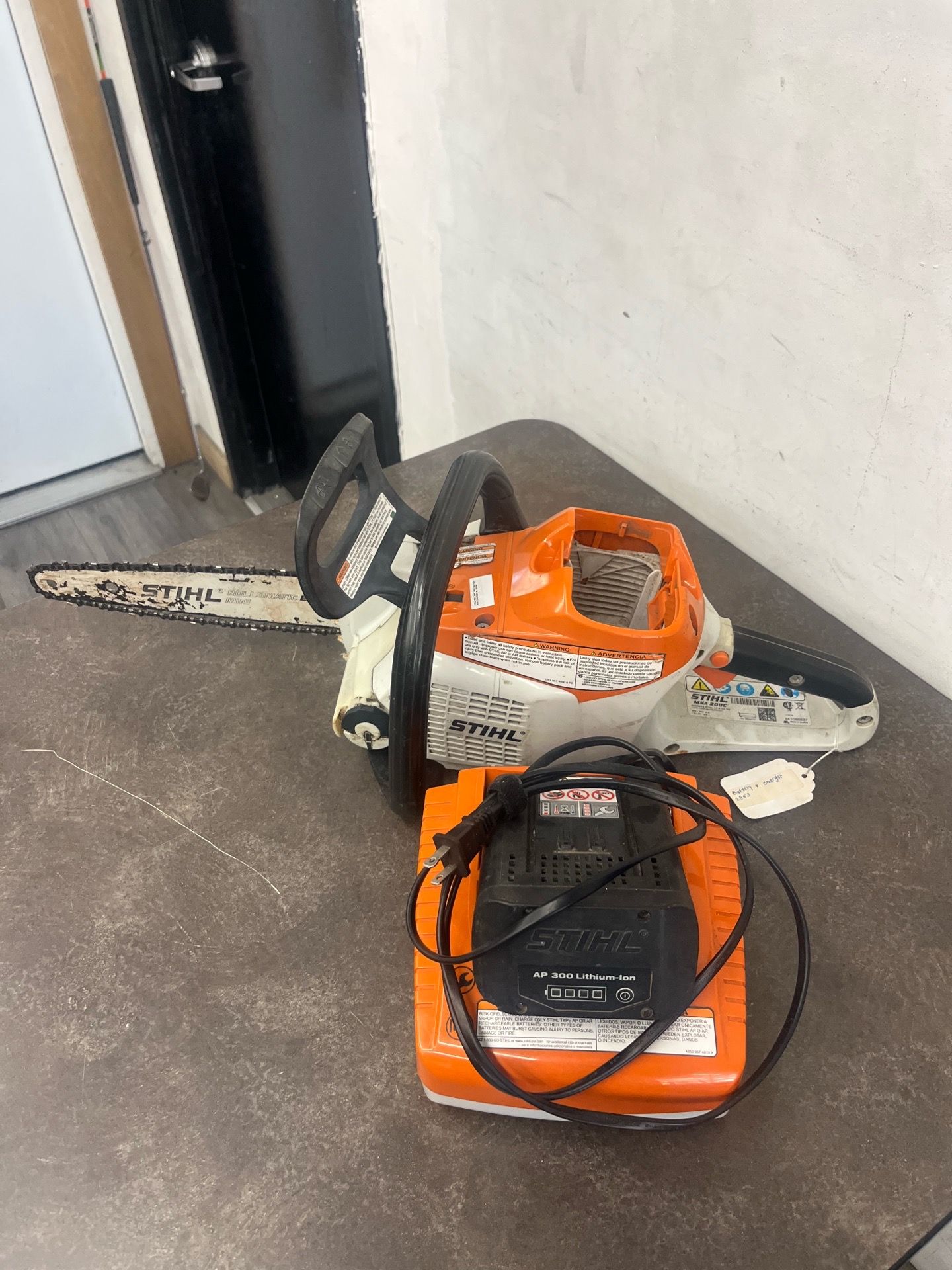 Stihl MSA200C 12 inch 36 V Cordless Chainsaw w Battery and Charger