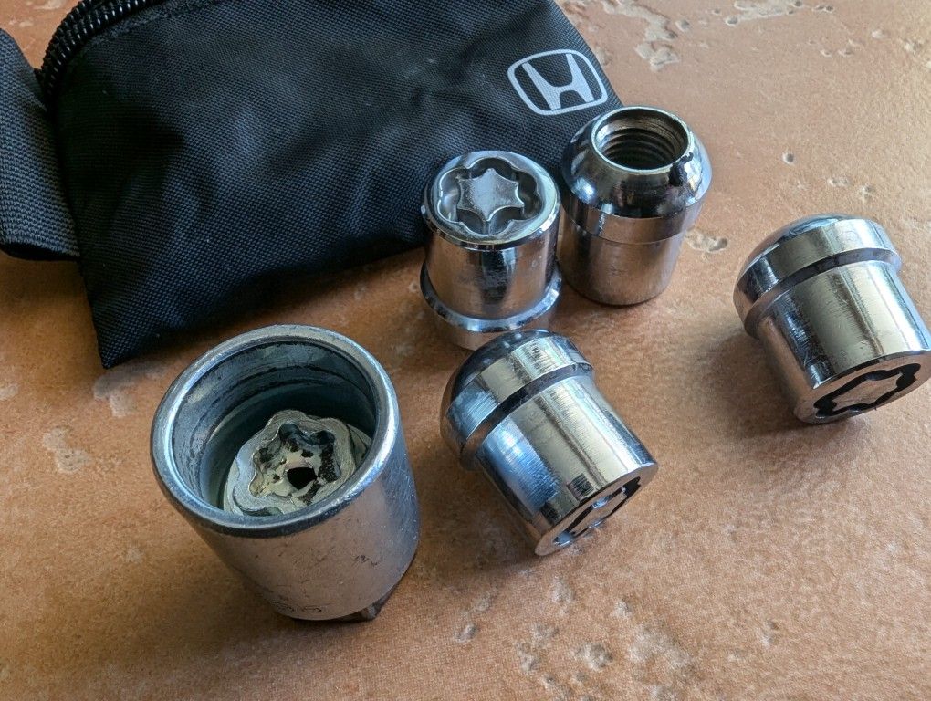 Honda Ridgeline OEM Wheel Lock