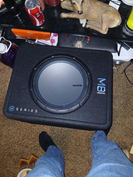 Got A Thousand Watt Pioneer Amp And A Memphis 12 Inch Subwoofer Brand New