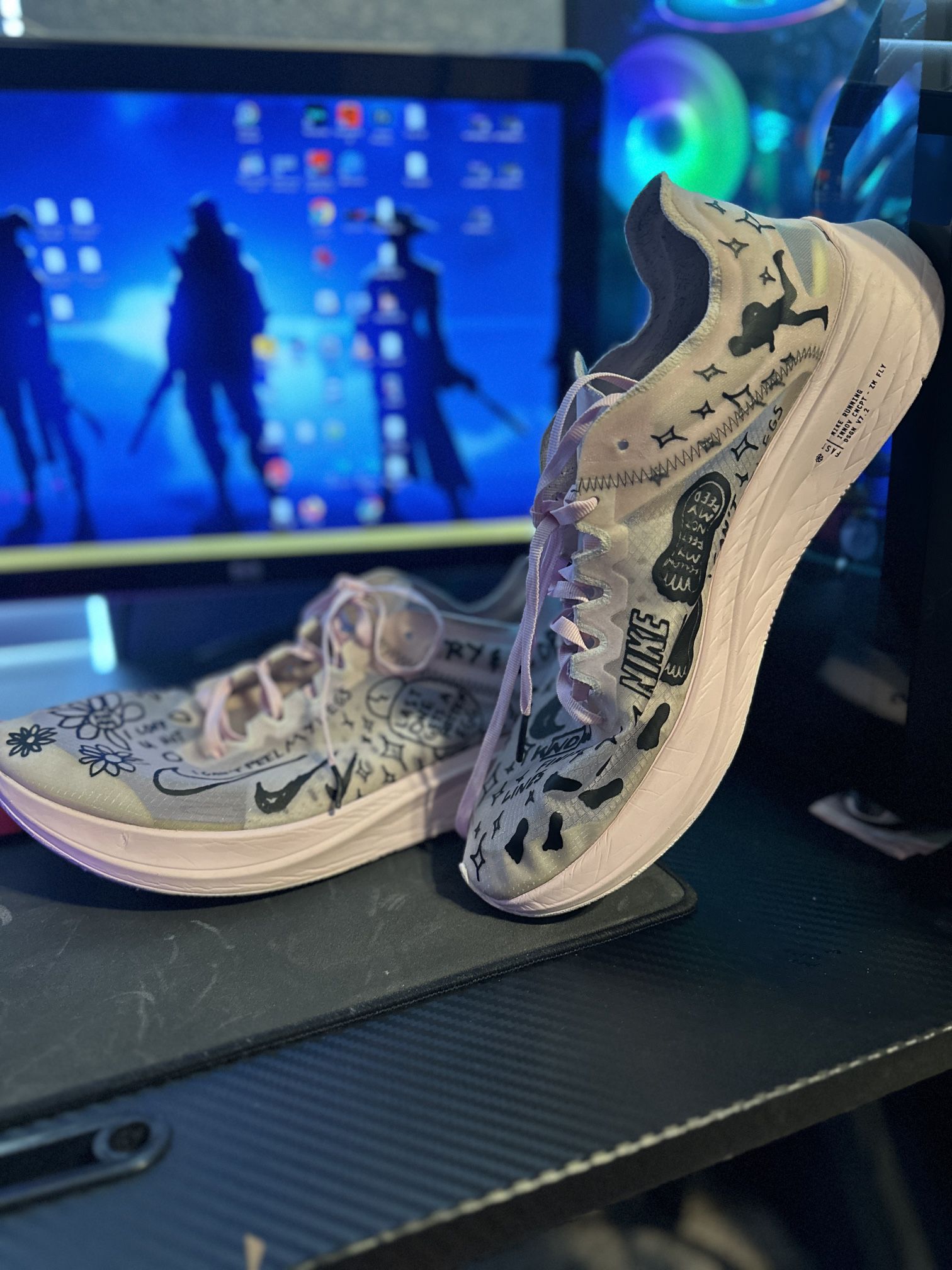 pereza como eso patrón Green Glow 4s/Nike Zoom Fly SP Fast Nathan Bell/ Lebron 17 Lows for Sale in  Cedar Hill, TX - OfferUp