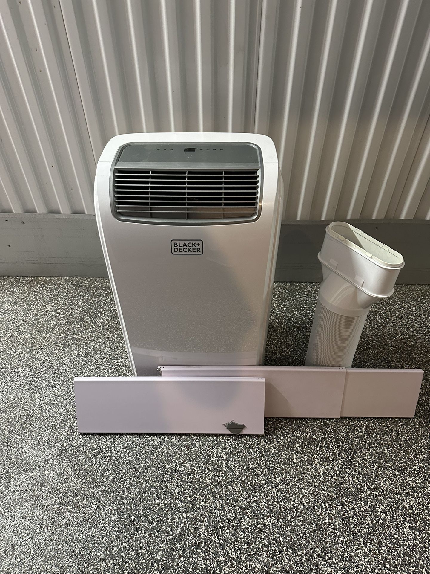 Black + Decker Portable Air Conditioner (BPACT08)