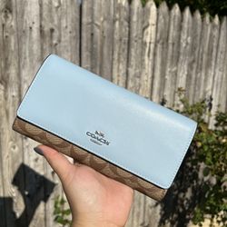 Coach Trifold Wallet 
