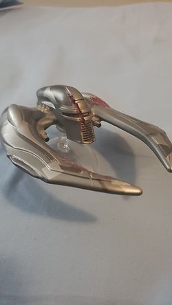 Battlestar Galactica Spaceship (Titans Vinyl Figures)
