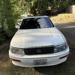 1991 Lexus LS 400