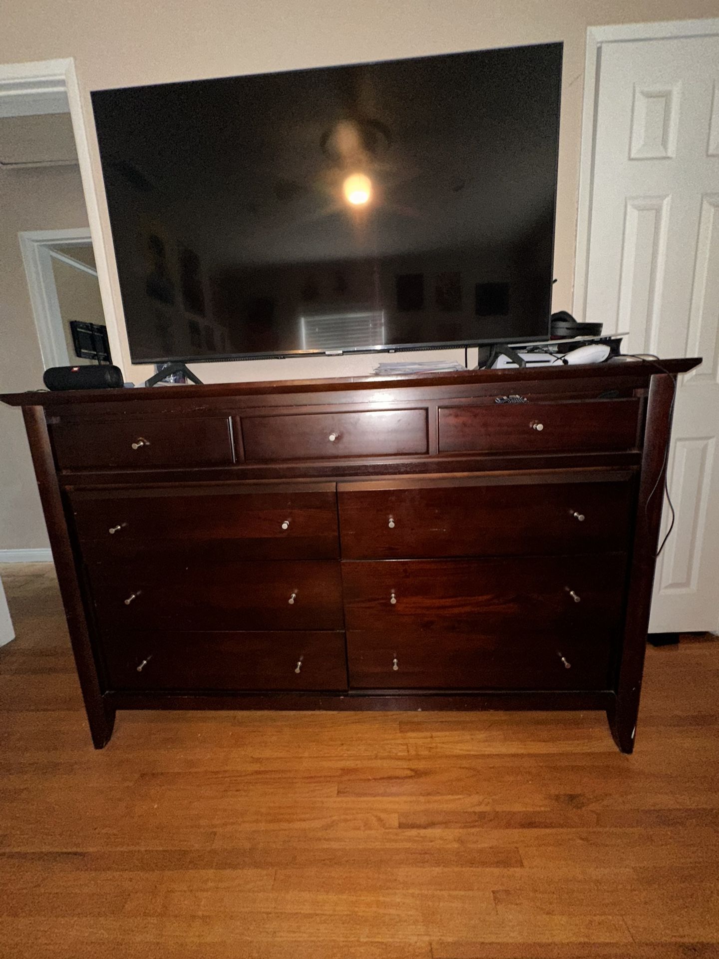 9 Drawer Dresser 