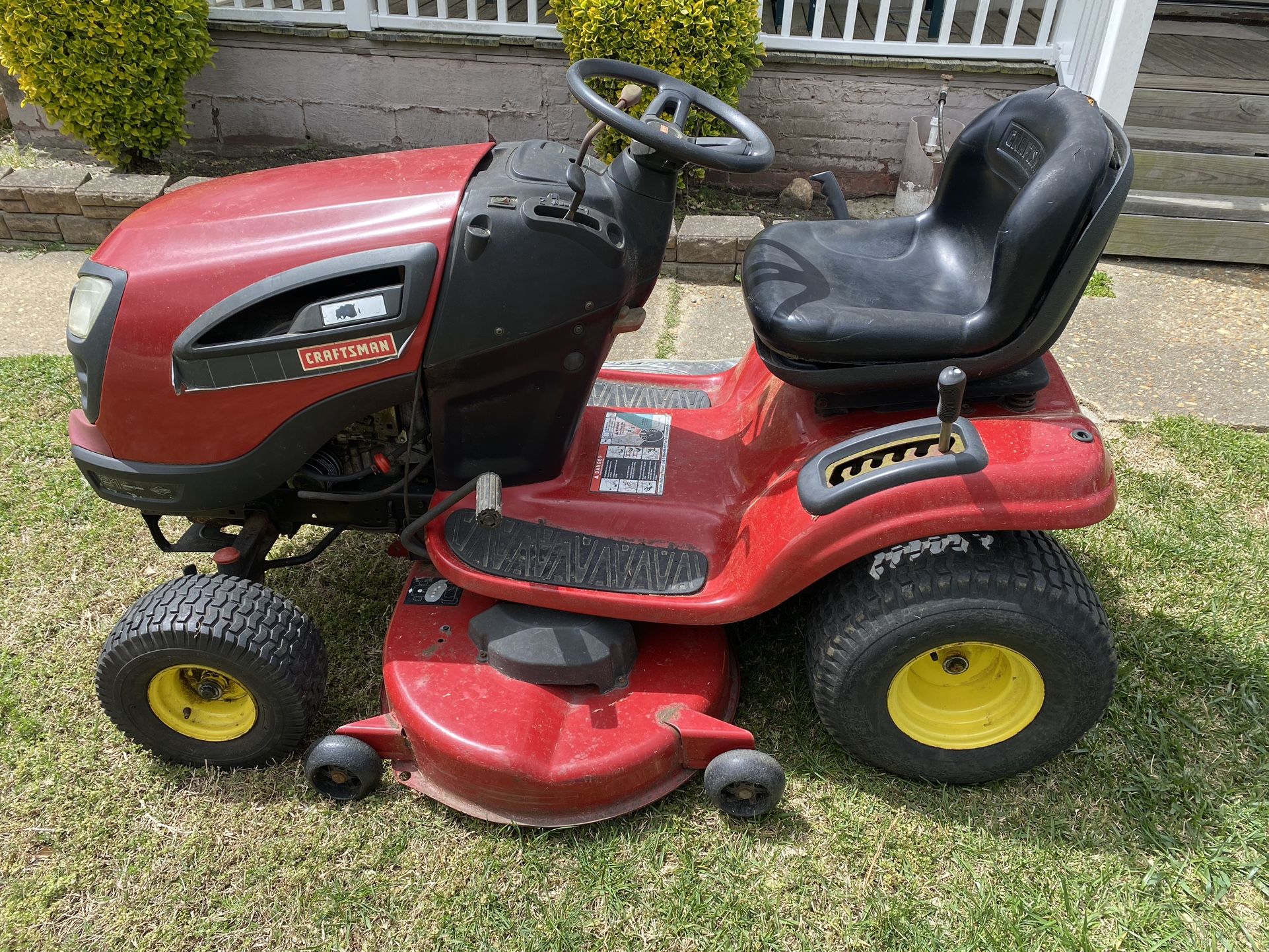 Hydrostatic  46 Inch 21 Hp Craftsman Riding Mower