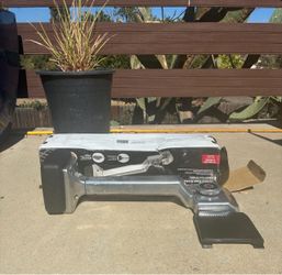 ROBERTS Deluxe Carpet Knee Kicker - Used